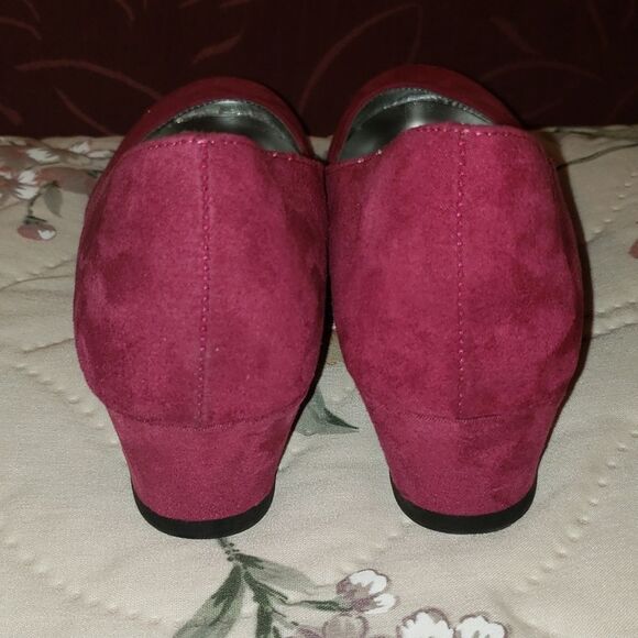 American Eagle Fuchsia Slip On Platform Wedge Heels - Picture 3 of 7